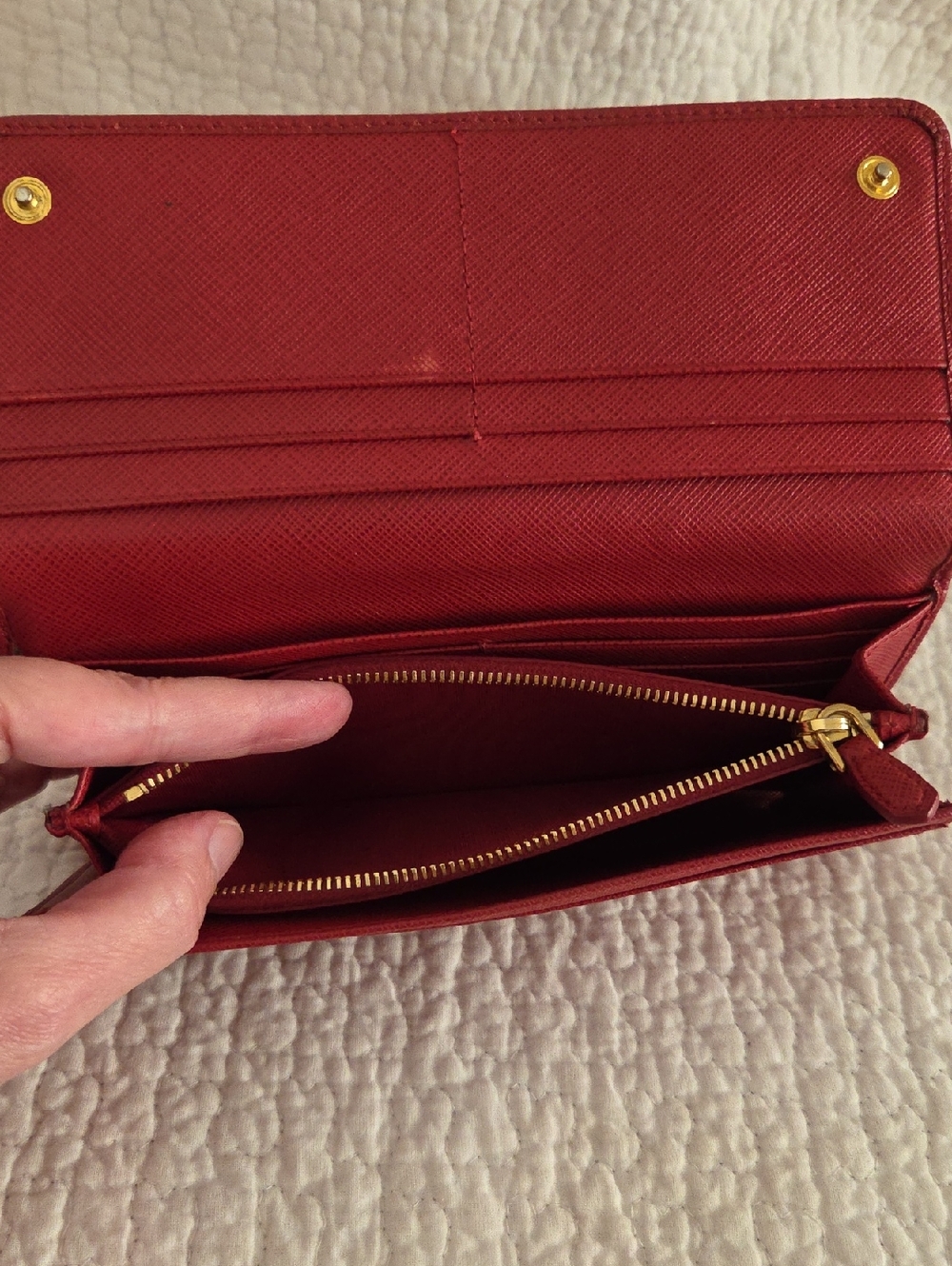 Prada Red Saffiano Leather Crossbody with unbranded red and gold chain - Picture 9 of 9